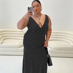 Nellie maxi dress curve